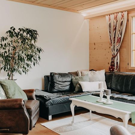 Apartment Giferblick By Interhome Гстаад Екстериор снимка
